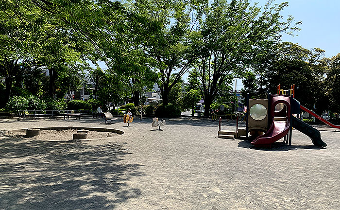 藤が丘駅前公園