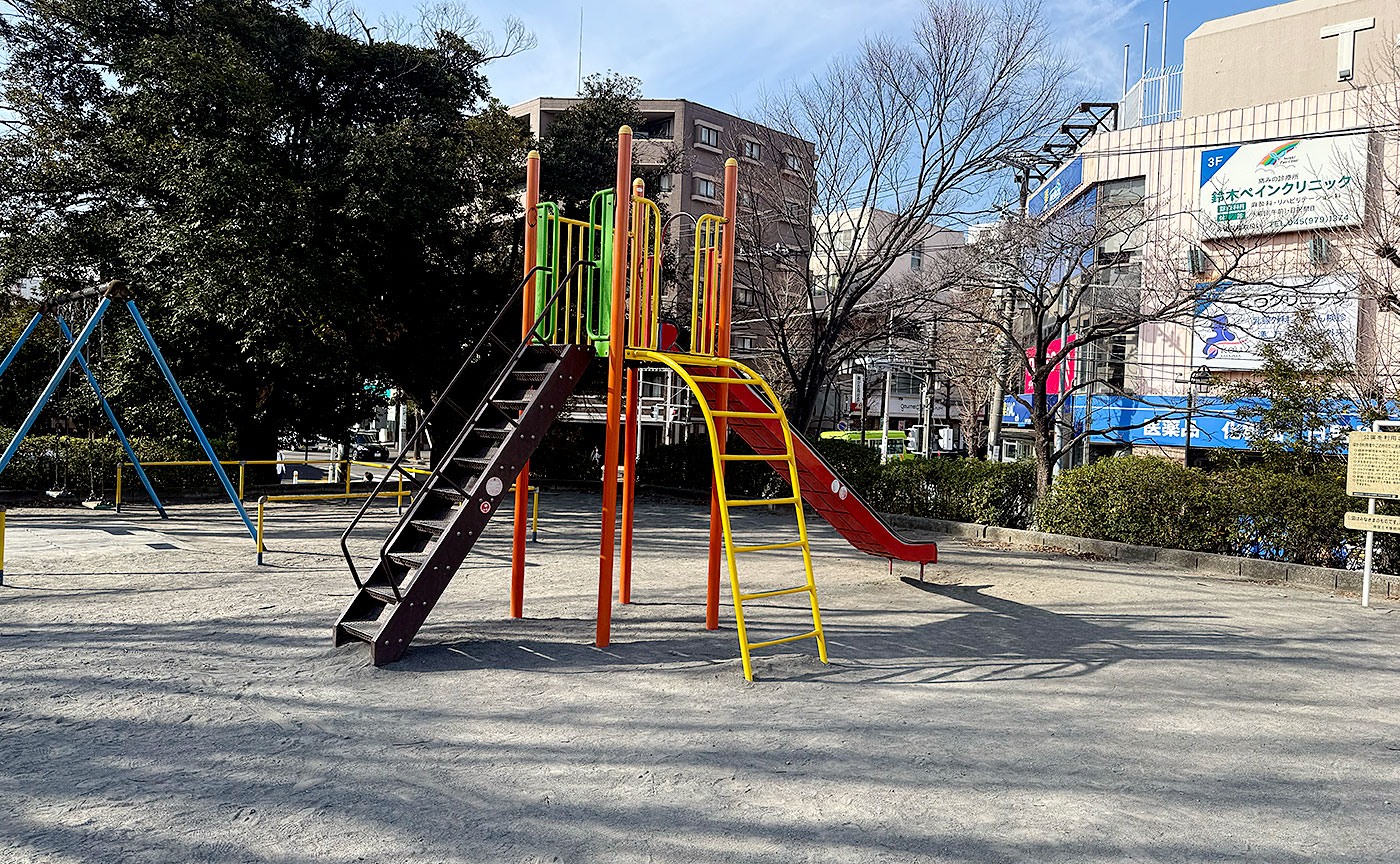 藤が丘駅前公園