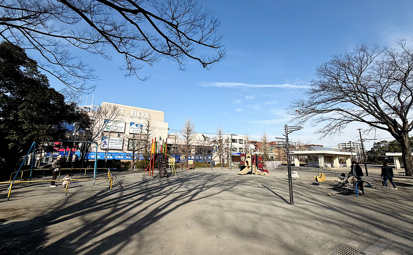 藤が丘駅前公園