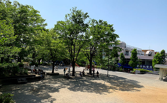 藤が丘駅前公園