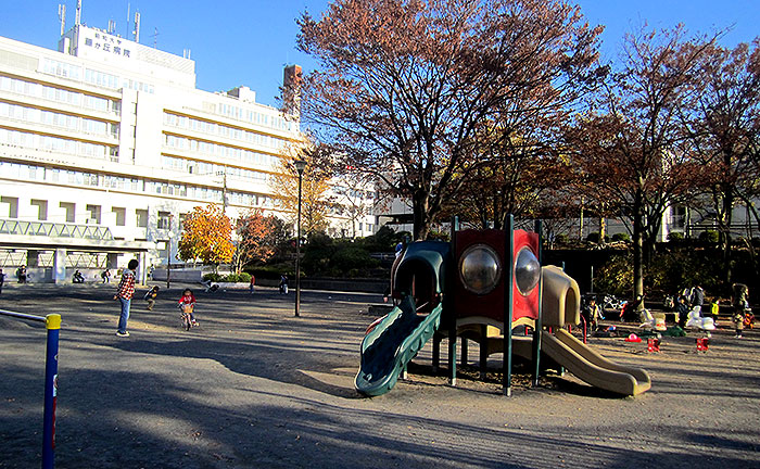 藤が丘駅前公園