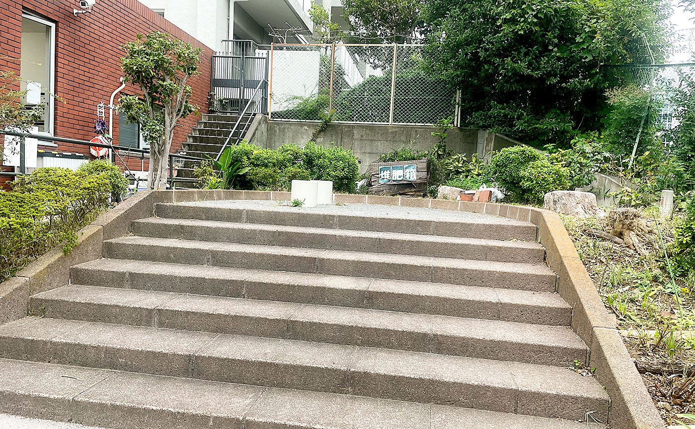 市ケ尾駅前公園