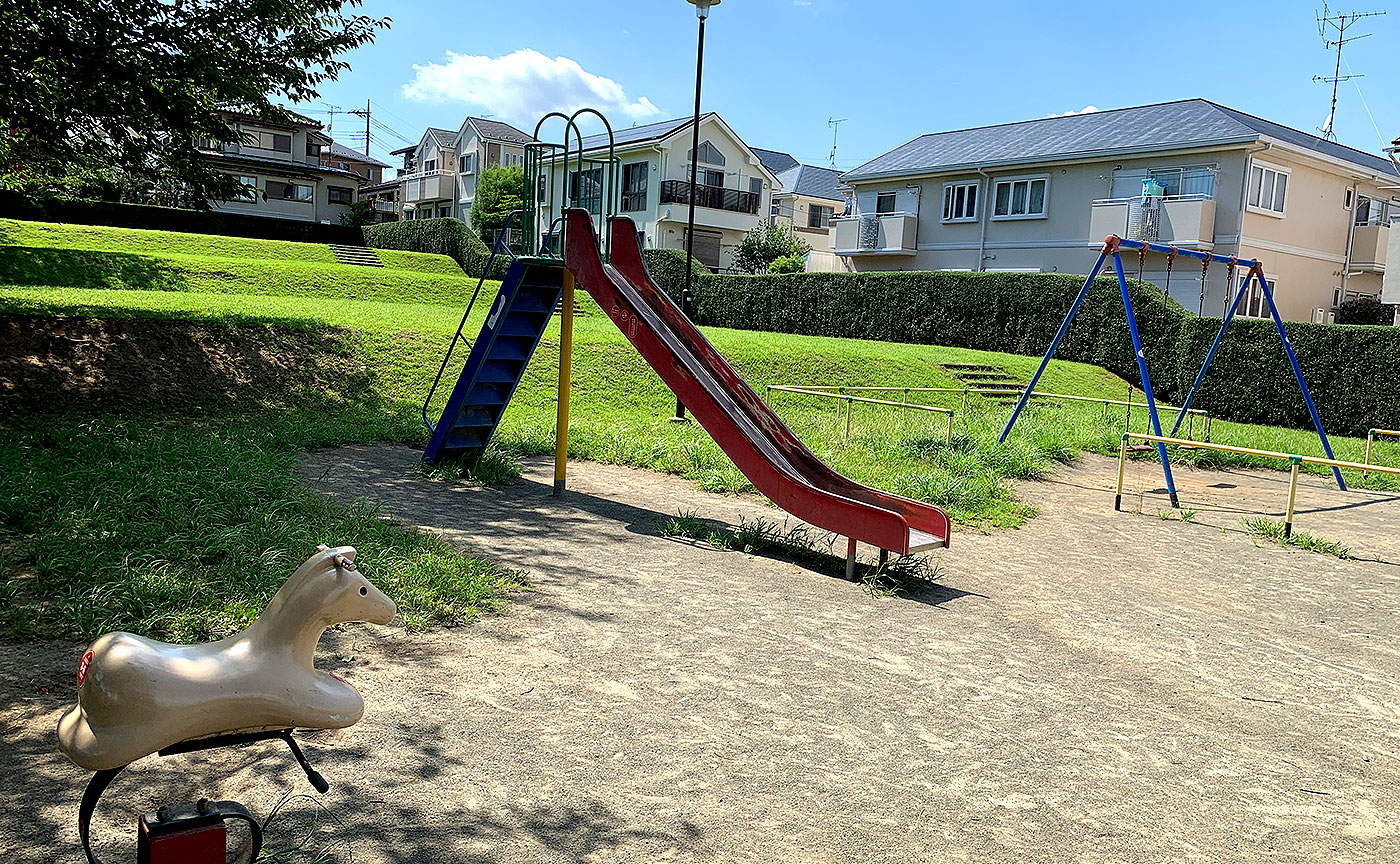 桂台二丁目第四公園