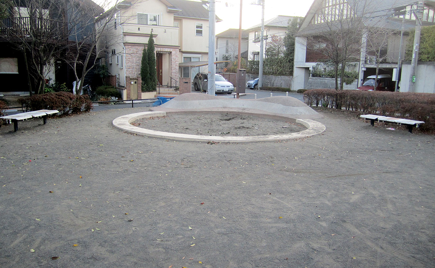 奈良二丁目長谷公園