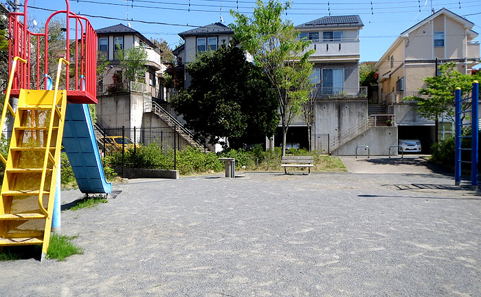 片平5丁目もみじ公園