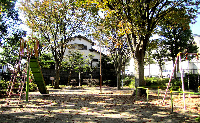 千代ヶ丘中ノ間公園