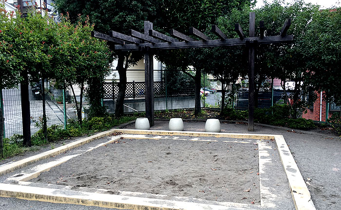 細山5丁目花の香公園