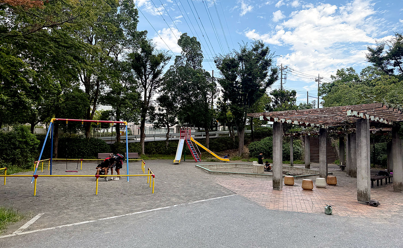 上麻生隠れ谷公園
