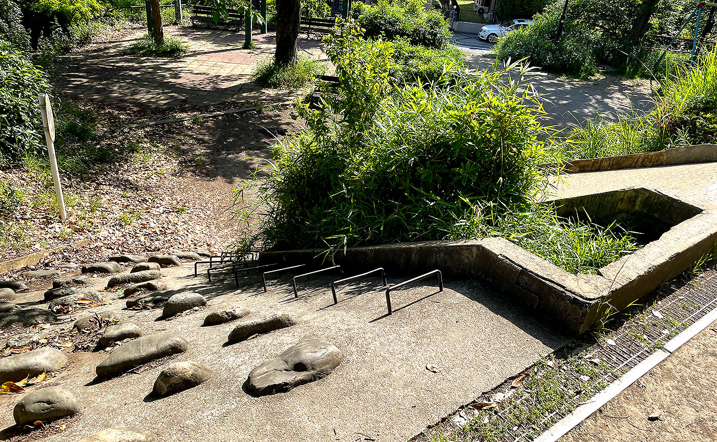 王禅寺源左ェ門谷公園