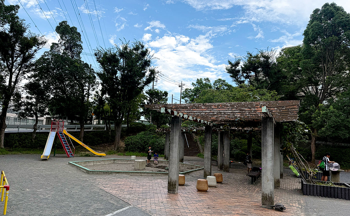 上麻生隠れ谷公園