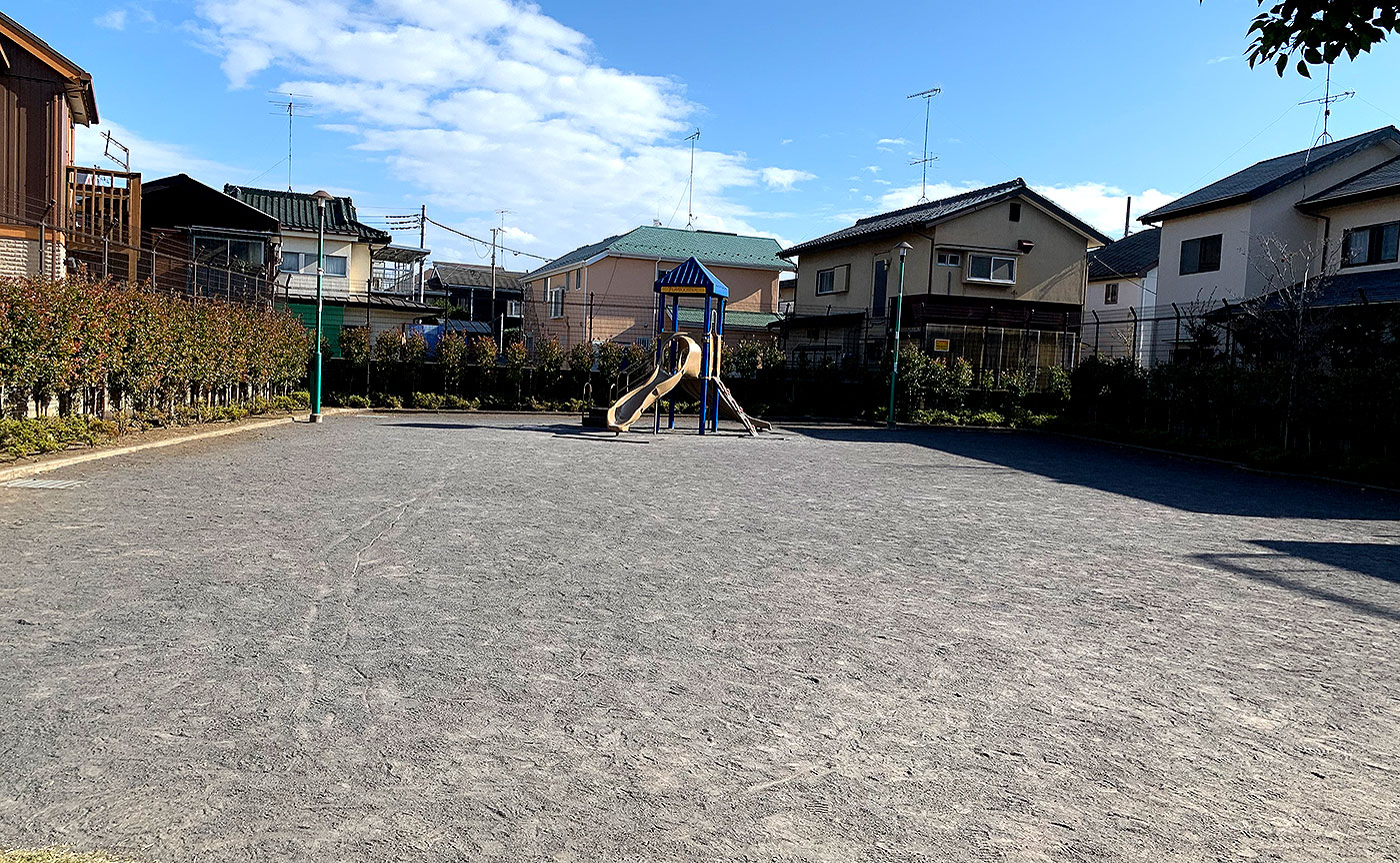 学園通り新宿山谷公園