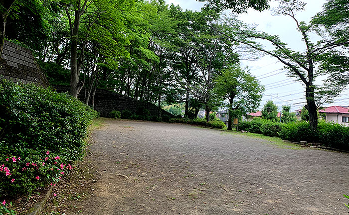 片倉台車石公園