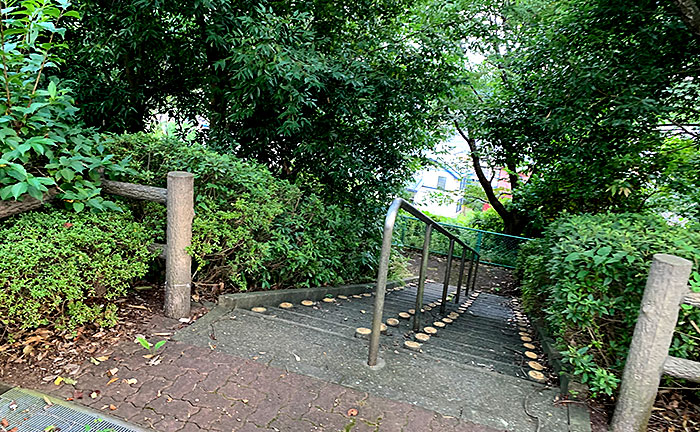 東中野かじざか公園