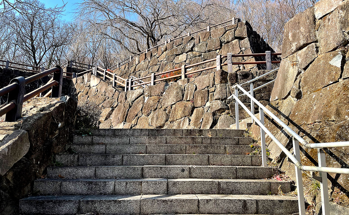 片倉つどいの森公園