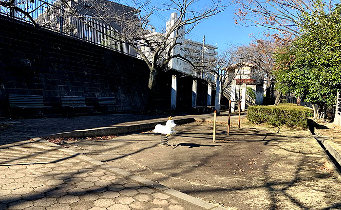 東長沼七曲見晴児童公園