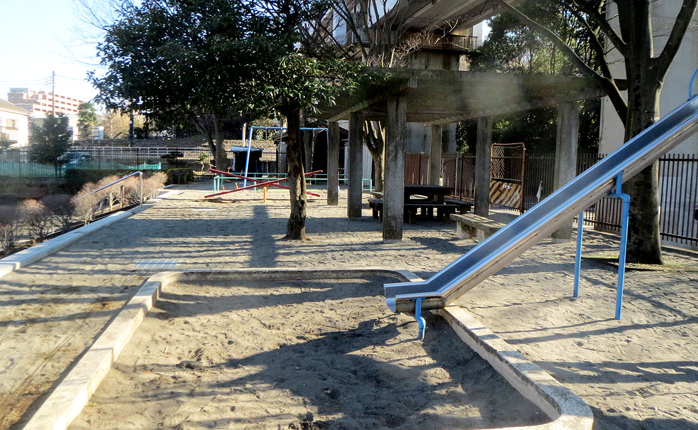 百村神化児童公園