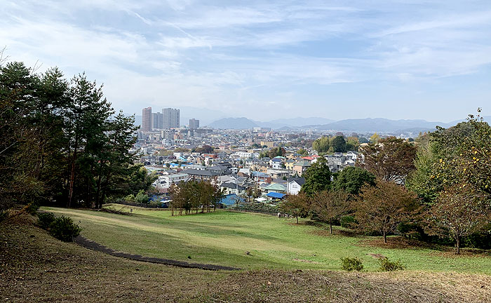 三ツ目山公園