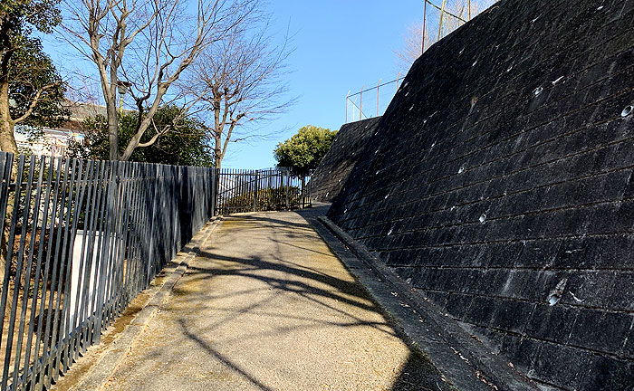 相原てんで山児童公園