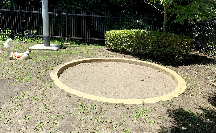 鶴間まんまる砂場公園