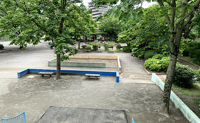 鶴川中央公園