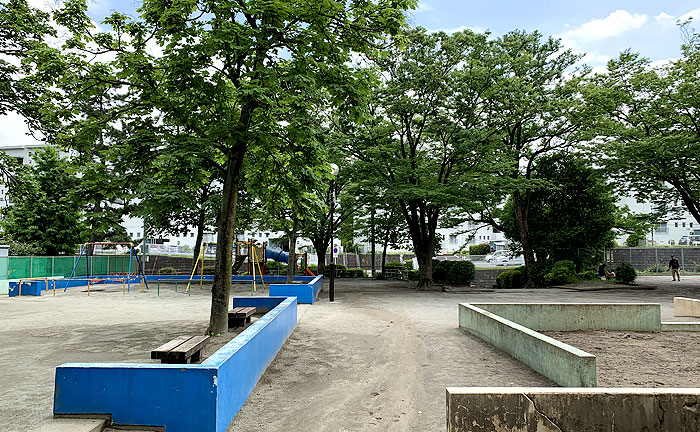 鶴川中央公園