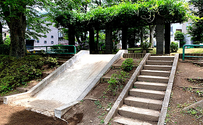 鶴川若草児童公園