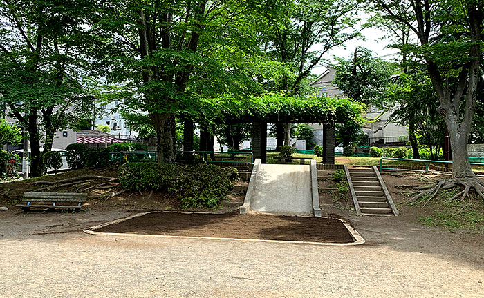 鶴川若草児童公園