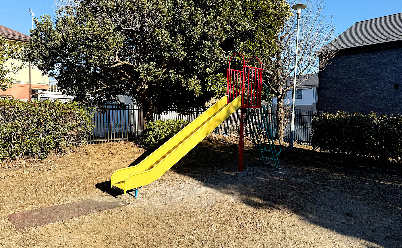 真光寺むこう山児童公園