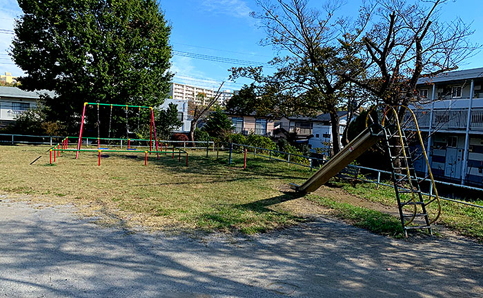 鶴川月の子児童公園