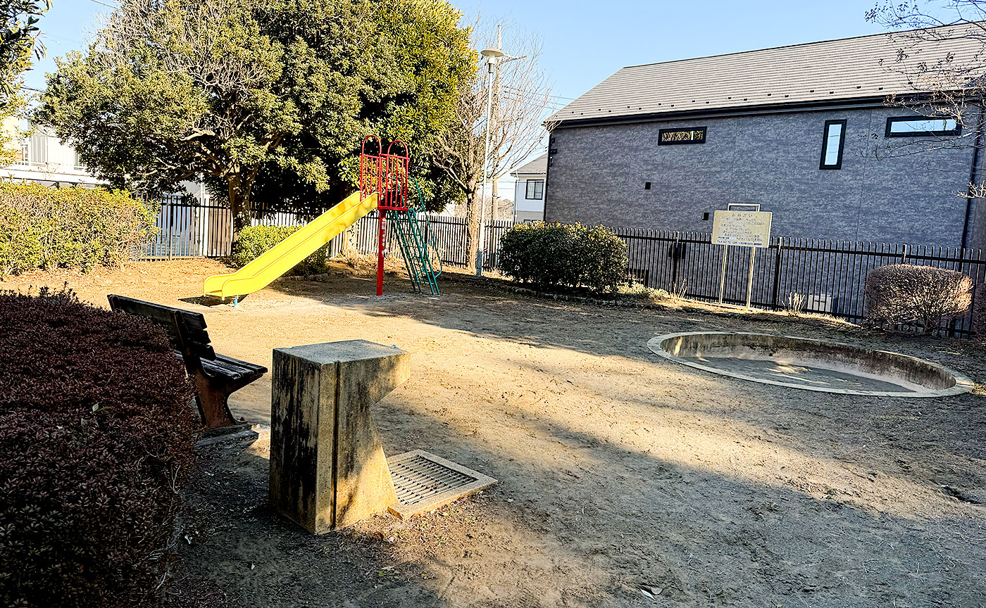 真光寺むこう山児童公園