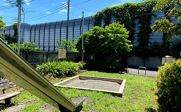 鶴間前谷戸児童公園