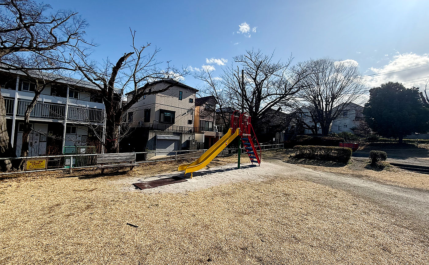 鶴川月の子児童公園