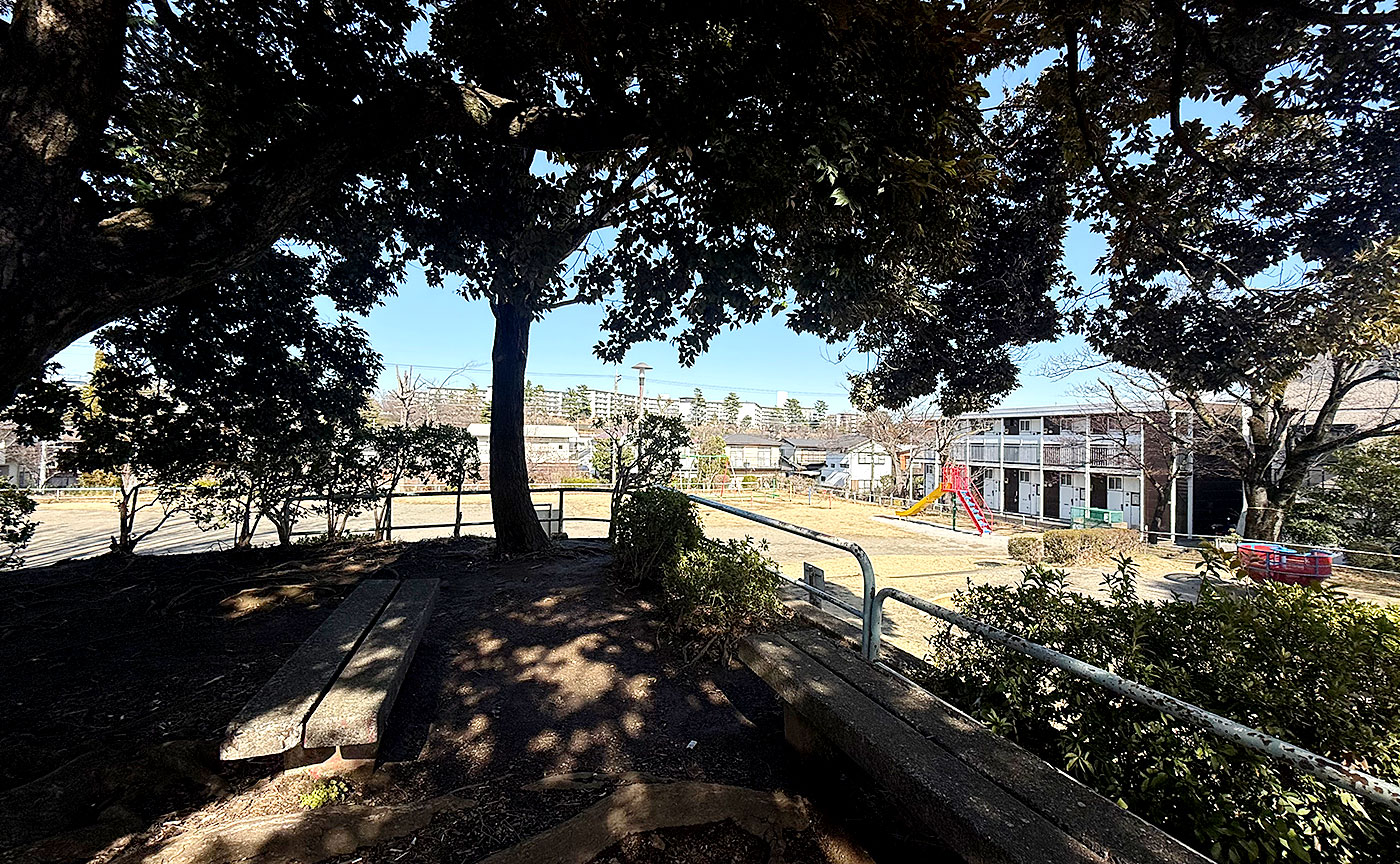 鶴川月の子児童公園