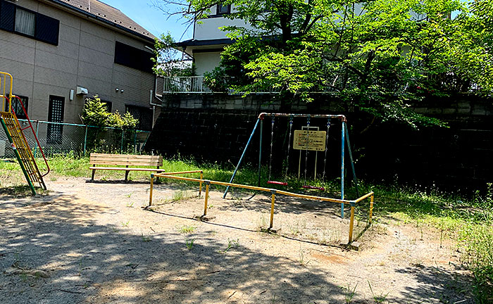 金井八幡児童公園