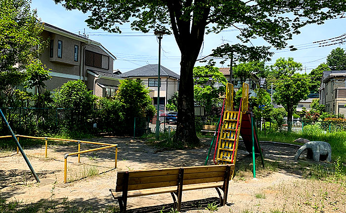金井八幡児童公園