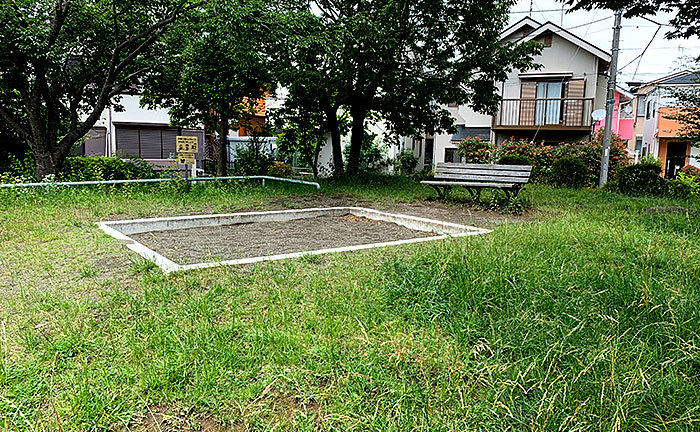 鶴川仲よし児童公園