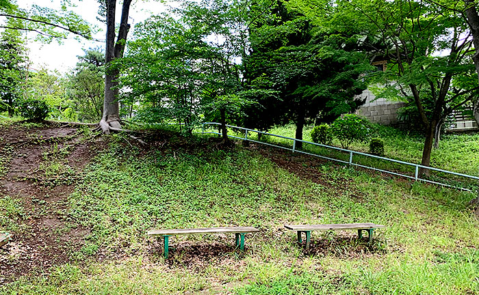 鶴川ひばり児童公園