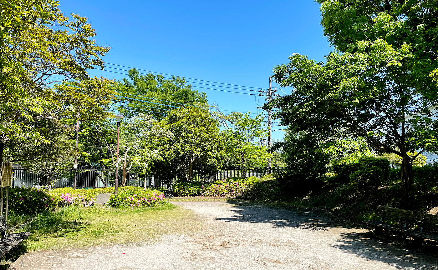 鶴川けやき公園