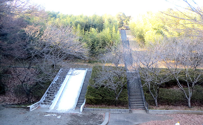 稲城中央公園の大滑り台