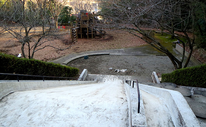 稲城中央公園の大滑り台