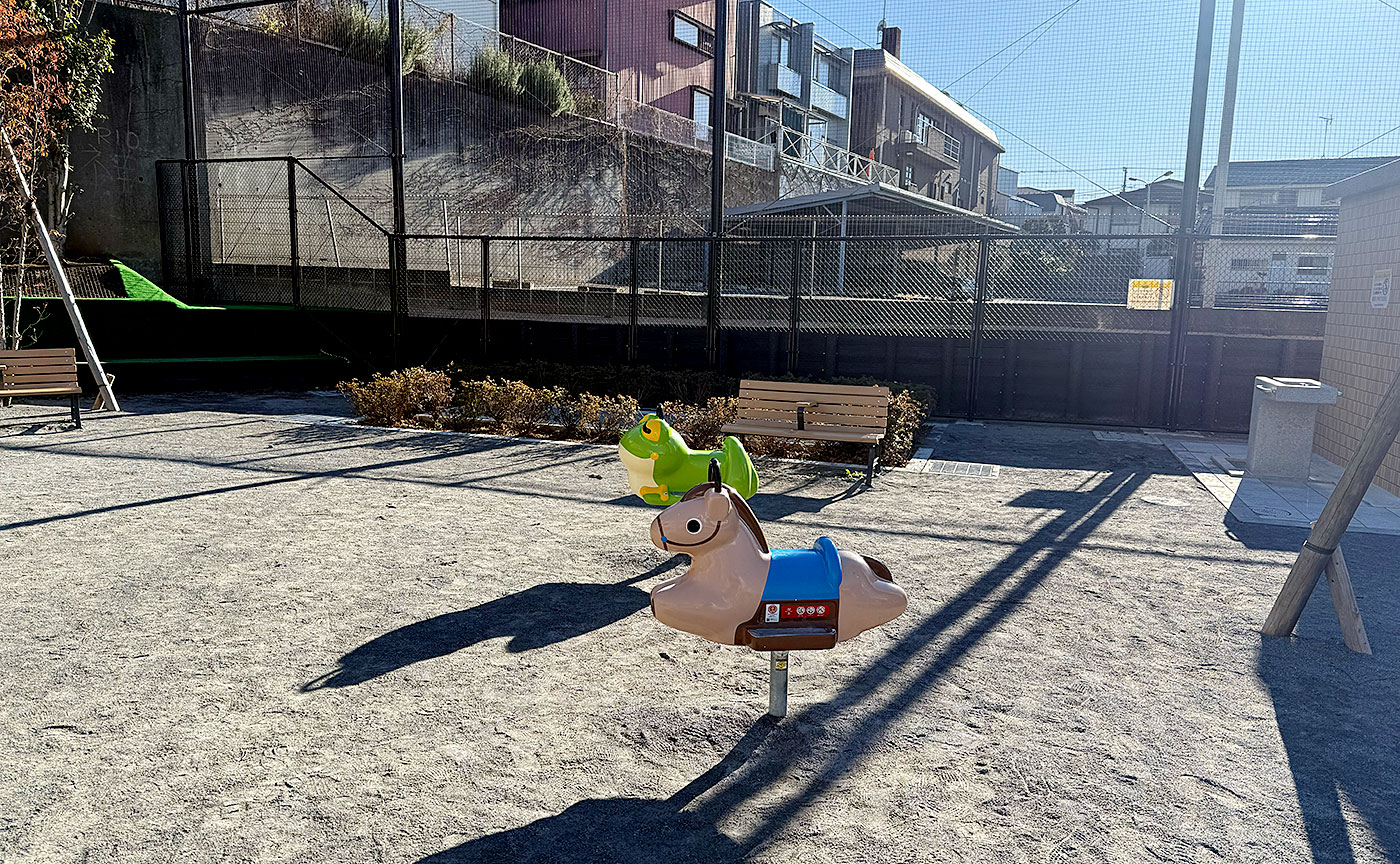 弦巻三丁目東公園