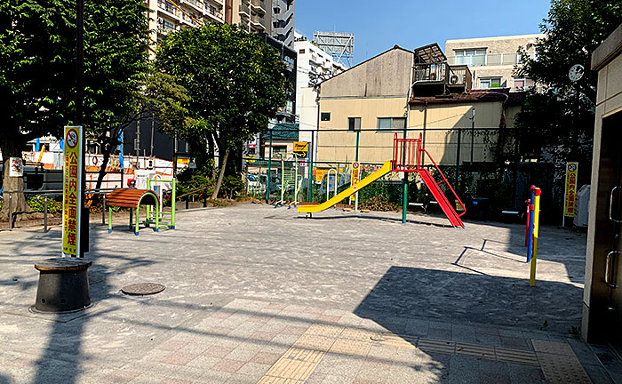 津の守坂児童遊園