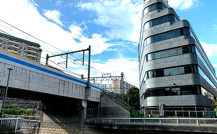 高田馬場駅前公園