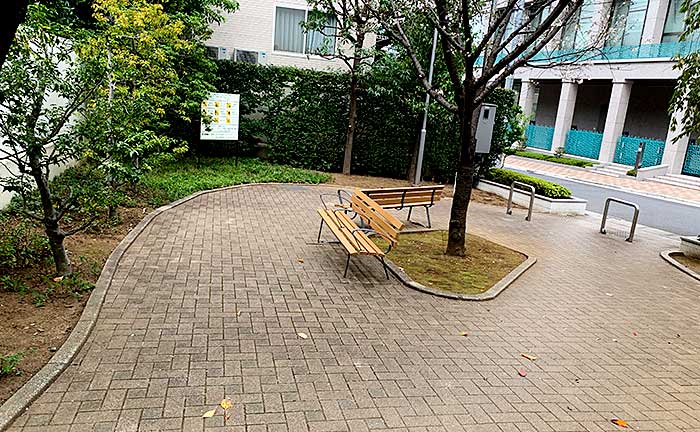 信濃町友情公園