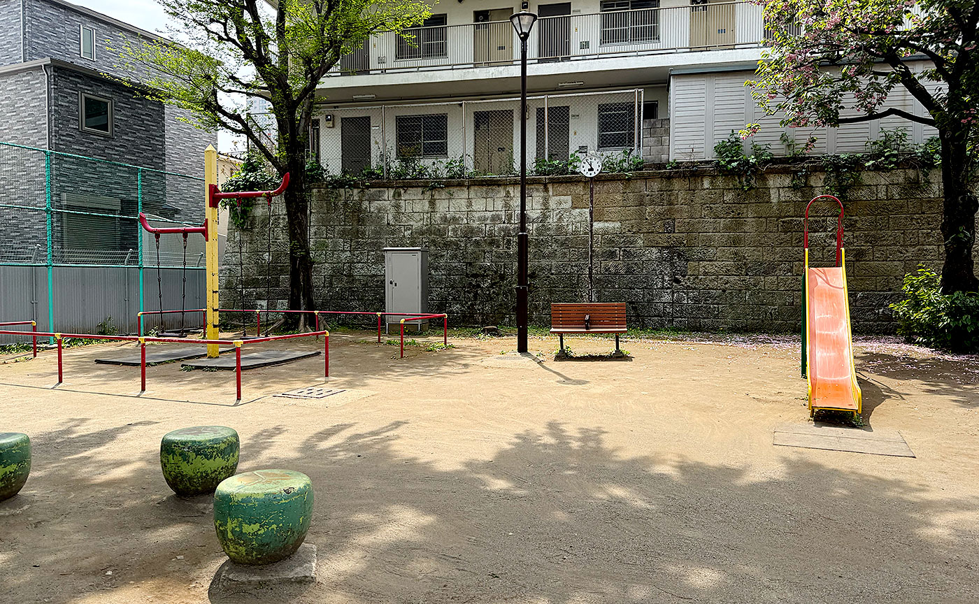 しらゆり児童公園