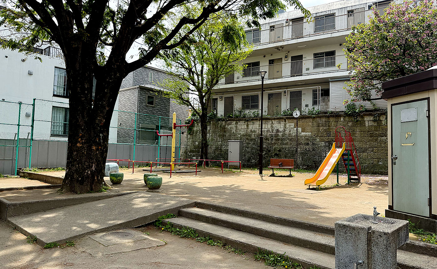 しらゆり児童公園