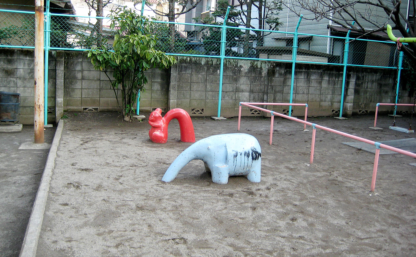 しらゆり児童公園