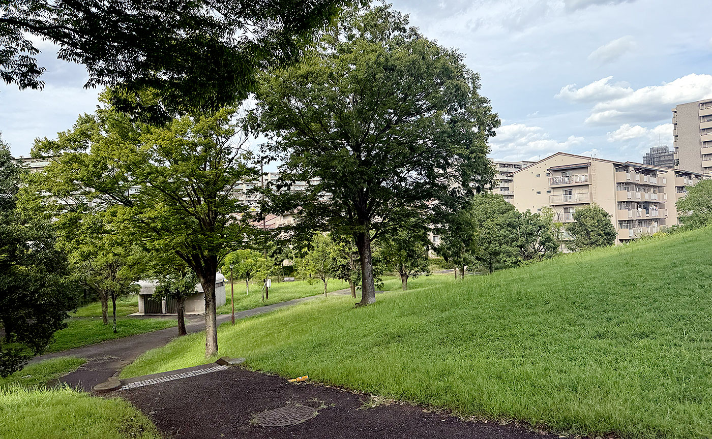 鶴牧東公園