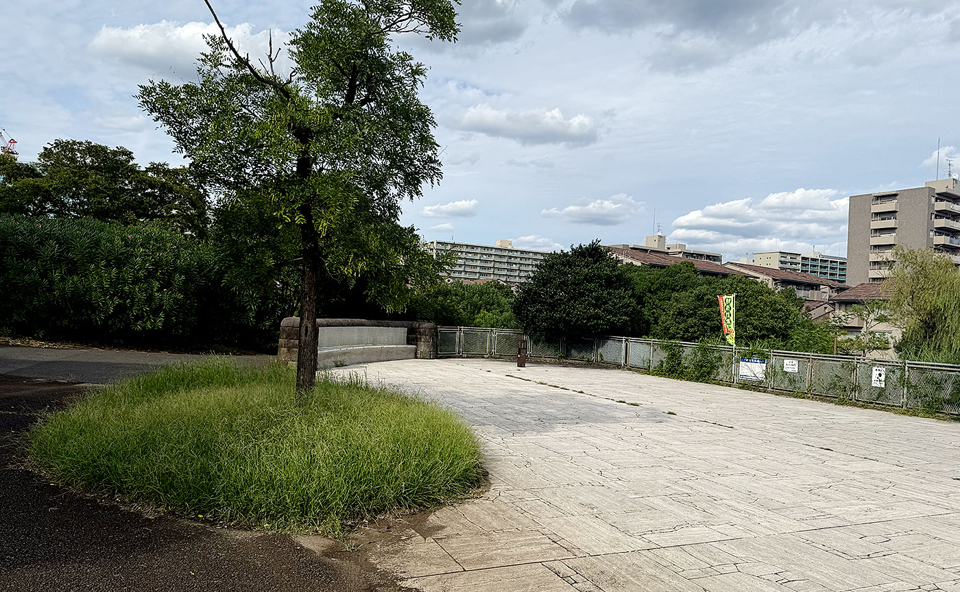 鶴牧東公園