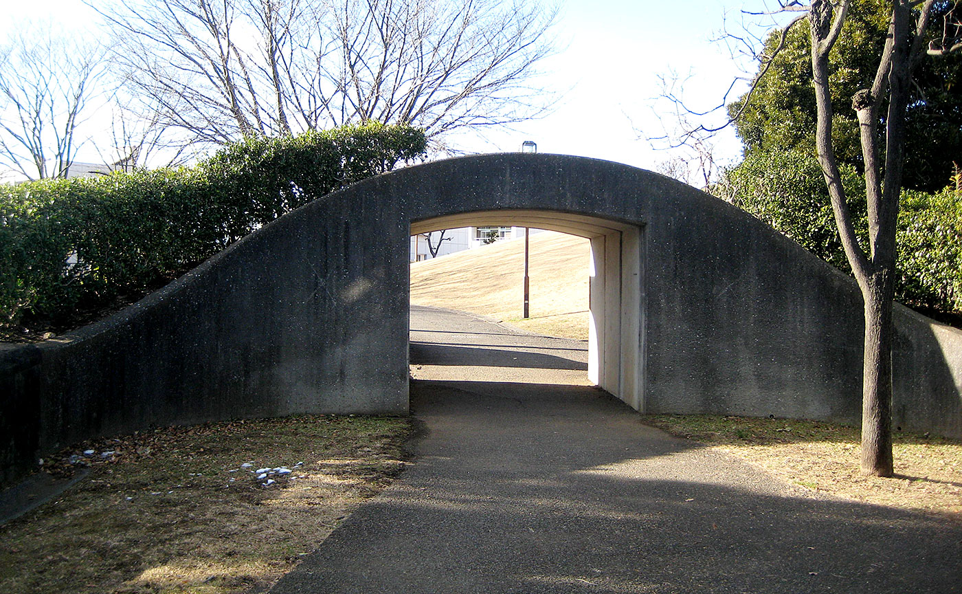 鶴牧東公園
